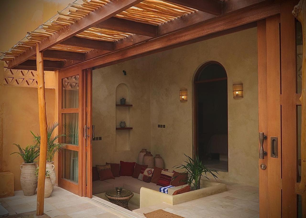 Lina Boutique Villas And Spa Kuta  Экстерьер фото